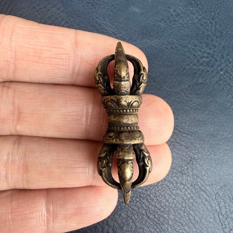 Small Vintage Collectible Items - Pingente pequeno de latão estilo tibetano,